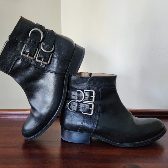 Frye Molly D Ring Ankle Boots - Picture 2 of 10